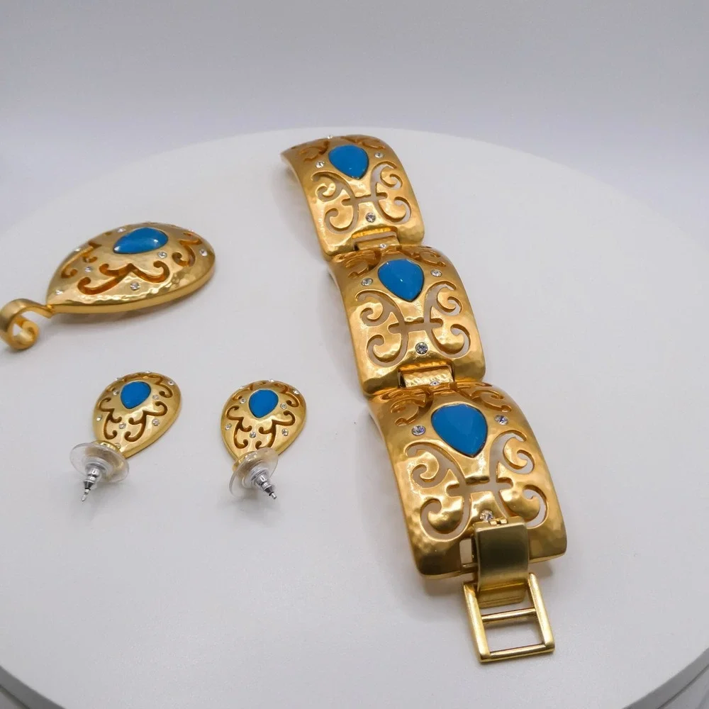 Brighton Versailles Jupiter Blue Hammered Goldtone Bracelet Pendant Earring Set